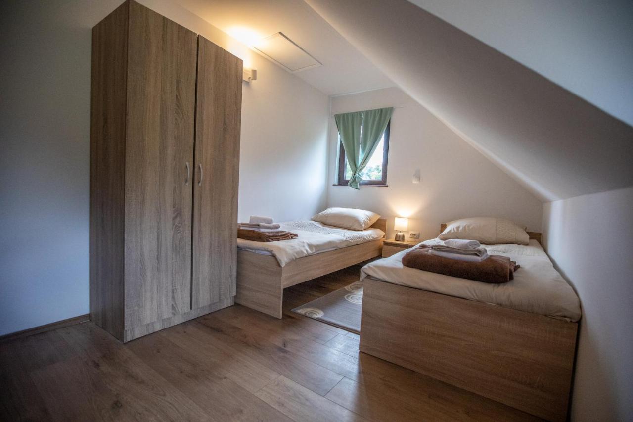 Apartmani Lara Modrus-Kuca Za Odmor Eksteriør bilde